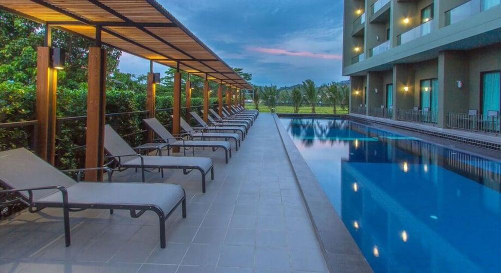 Sugar Marina Hotel -Aviator- Phuket Airport - Sha Extra Plus Nai Yang Beach Exterior foto